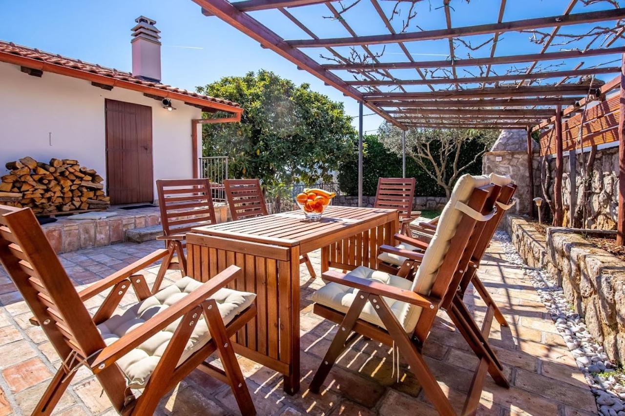 Villa Olea à Ika Extérieur photo