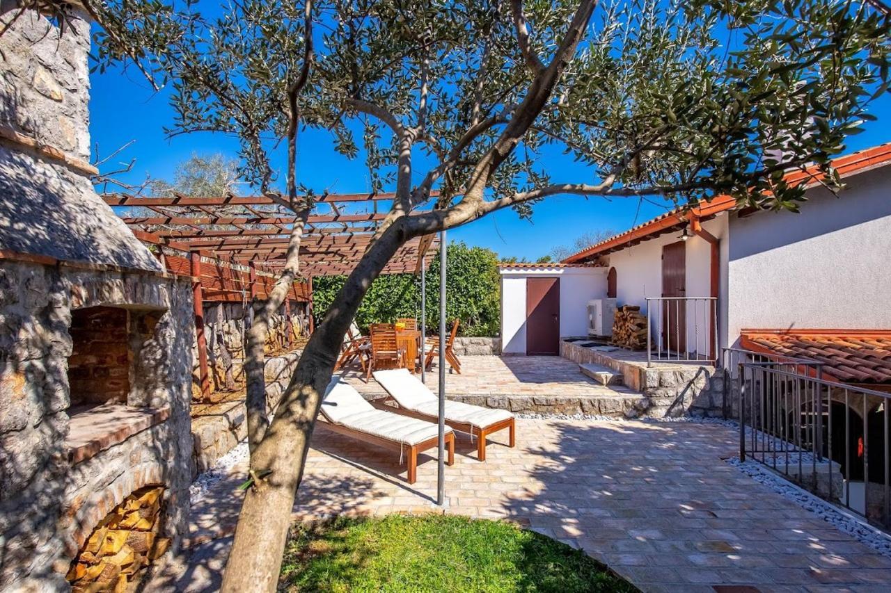 Villa Olea à Ika Extérieur photo